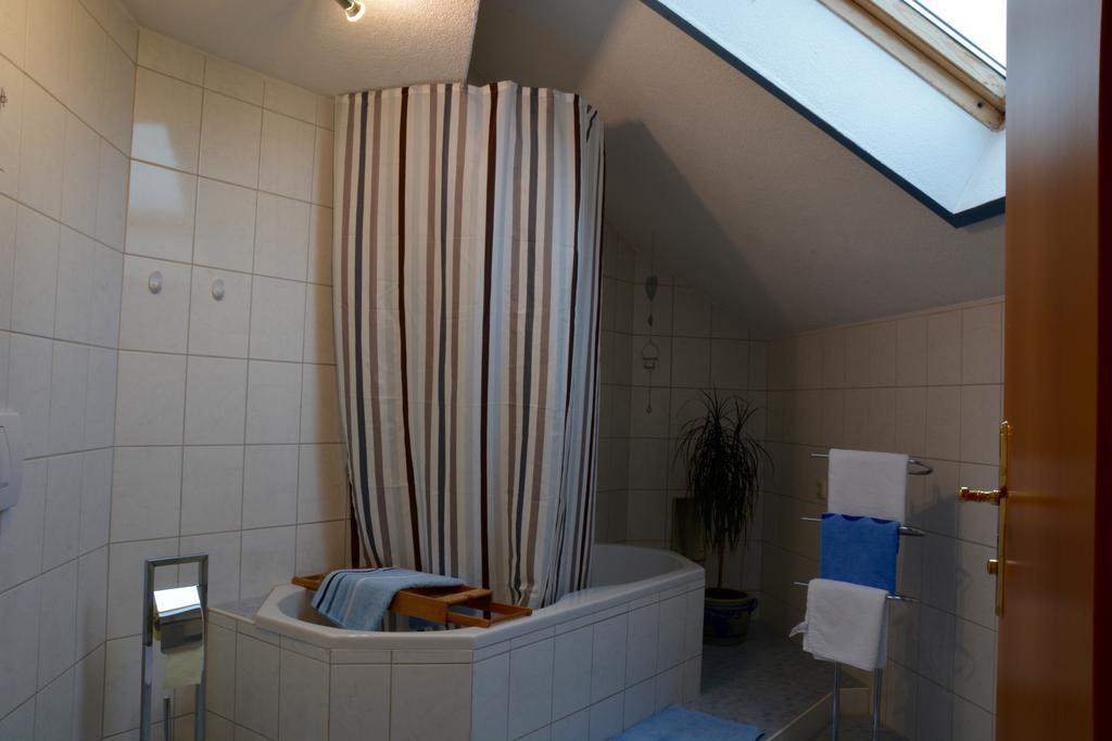 罗伊特Haus Claudia公寓 外观 照片